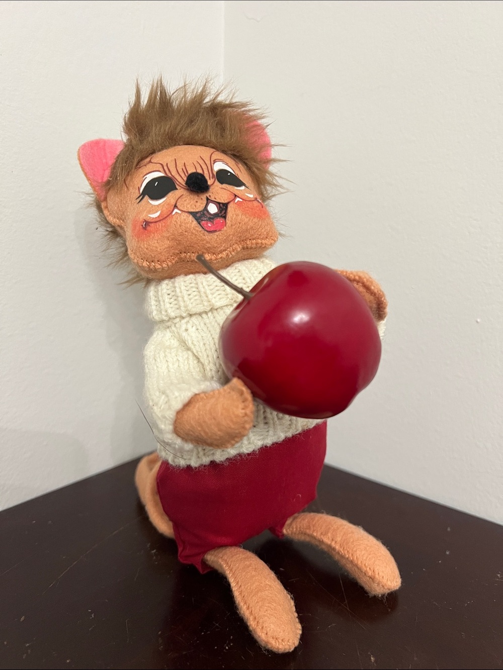 Analee Mouse Holding an Apple